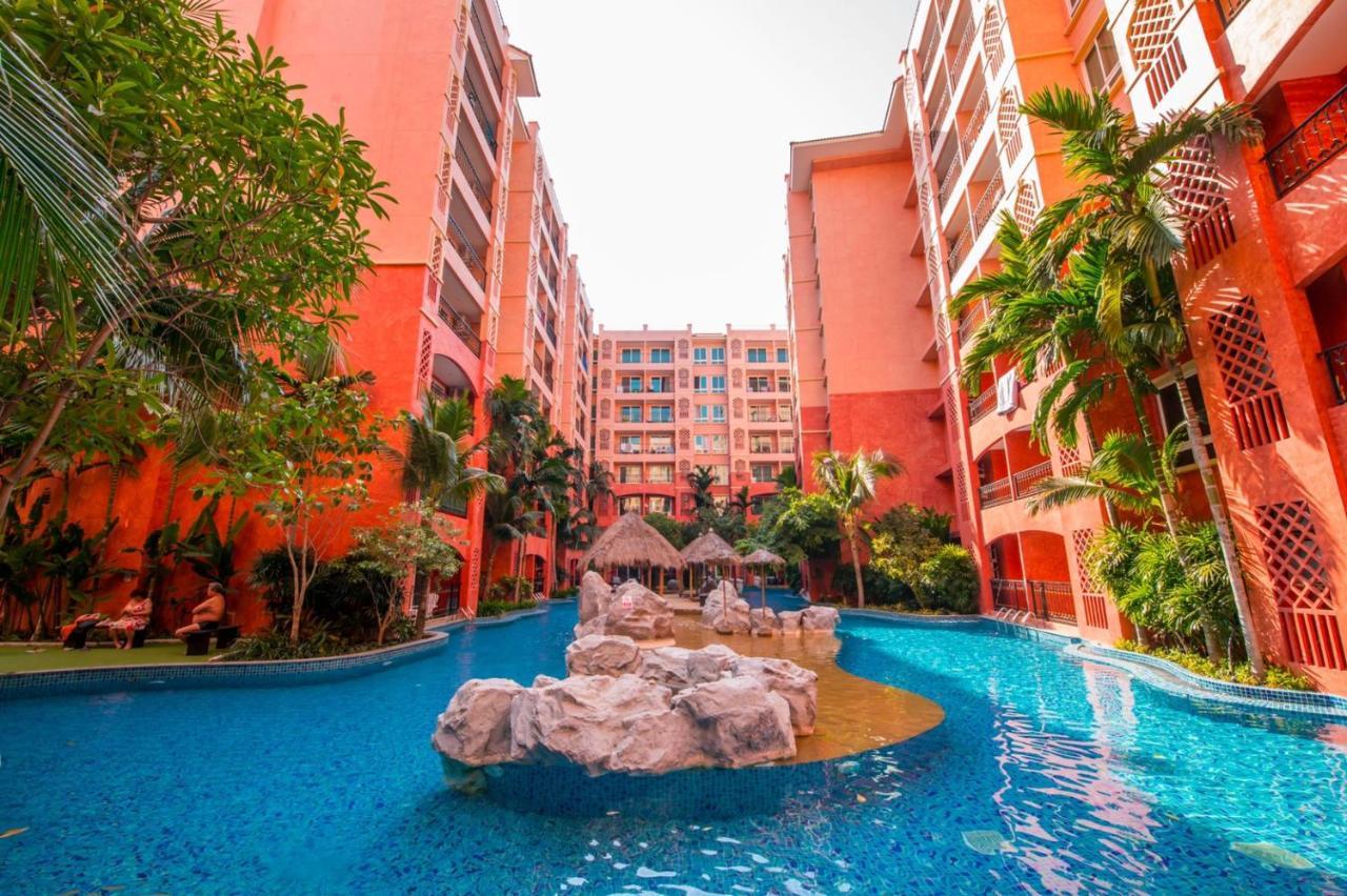 Seven Seas Pattaya Poolside Room ห้องติดสระ Pantai Jomtien Bagian luar foto