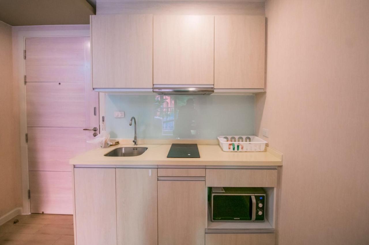 Seven Seas Pattaya Poolside Room ห้องติดสระ Pantai Jomtien Bagian luar foto