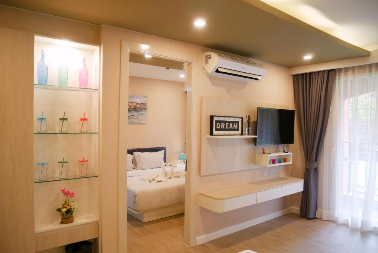 Seven Seas Pattaya Poolside Room ห้องติดสระ Pantai Jomtien Bagian luar foto