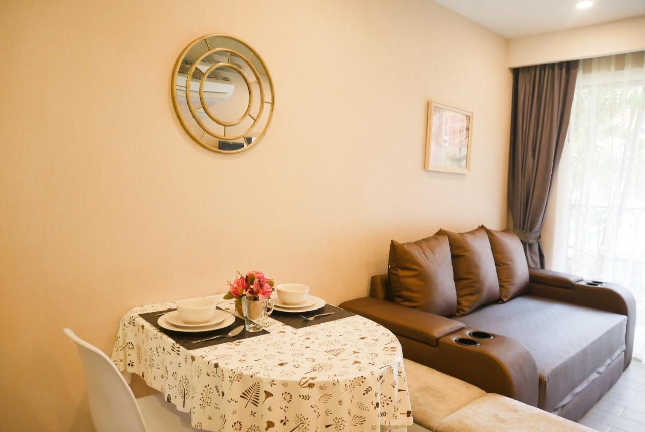 Seven Seas Pattaya Poolside Room ห้องติดสระ Pantai Jomtien Bagian luar foto