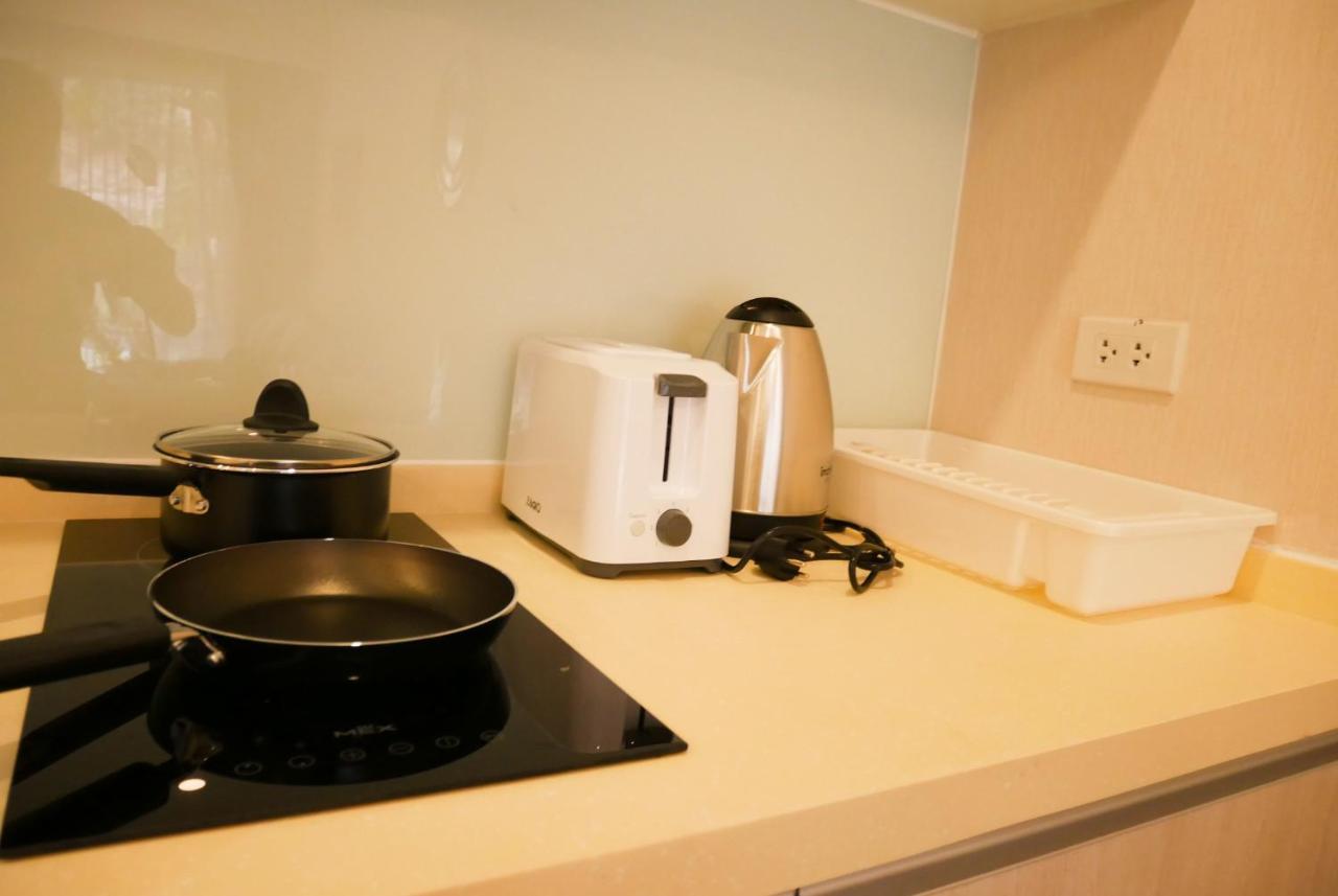 Seven Seas Pattaya Poolside Room ห้องติดสระ Pantai Jomtien Bagian luar foto