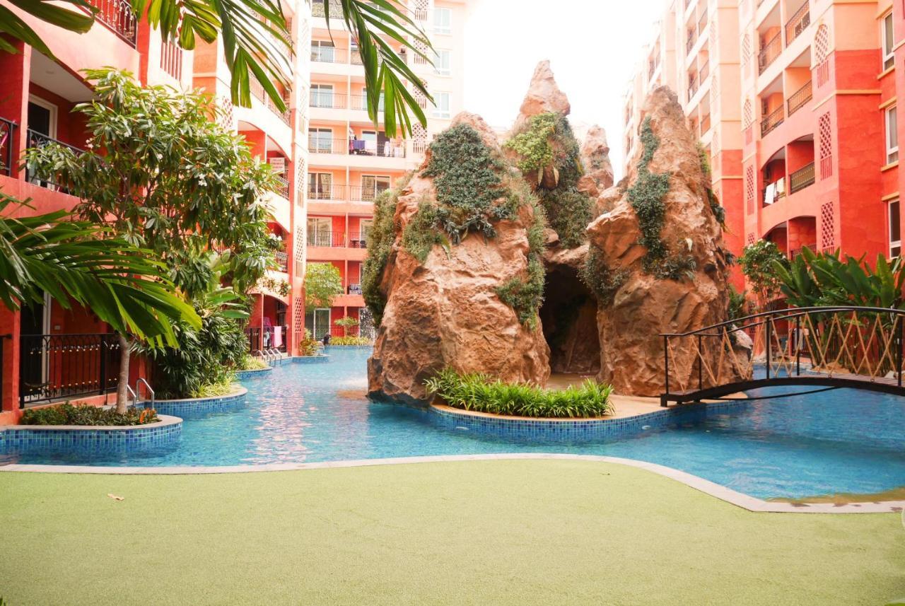 Seven Seas Pattaya Poolside Room ห้องติดสระ Pantai Jomtien Bagian luar foto