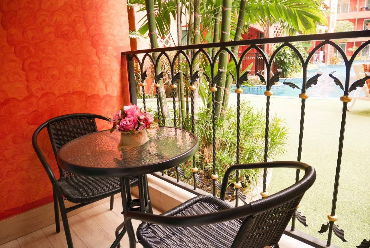 Seven Seas Pattaya Poolside Room ห้องติดสระ Pantai Jomtien Bagian luar foto